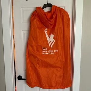 2023 NYC marathon cape